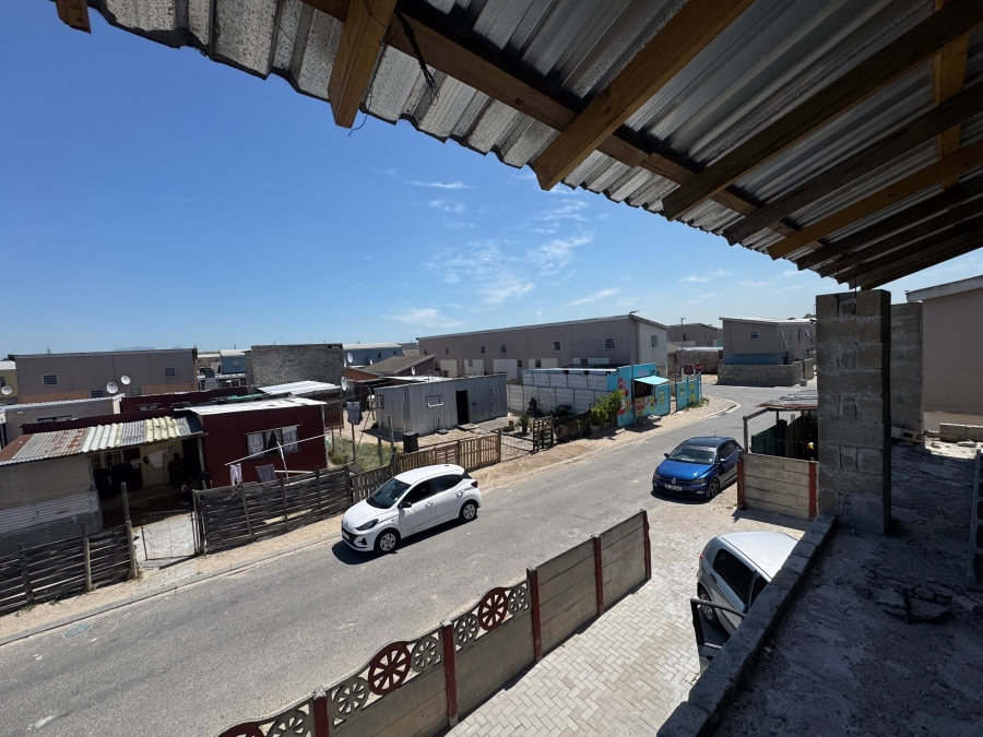 6 Bedroom Property for Sale in Electric City Western Cape